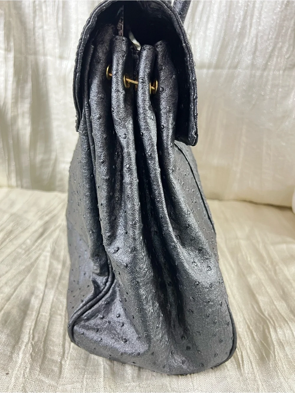 ULE Black Ostrich Embossed Vegan Leather Satchel Turn Lock Top Handle Bag